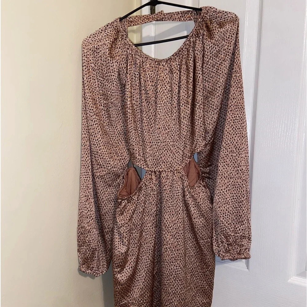 Polka Dotted Brown Dress
Size Large
Brand New with tags
From Lush - Picture 1 of 6
